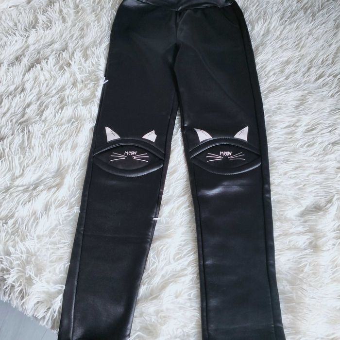 Продам дитячі штани з шкірзамінника Р.128 для дівчинки