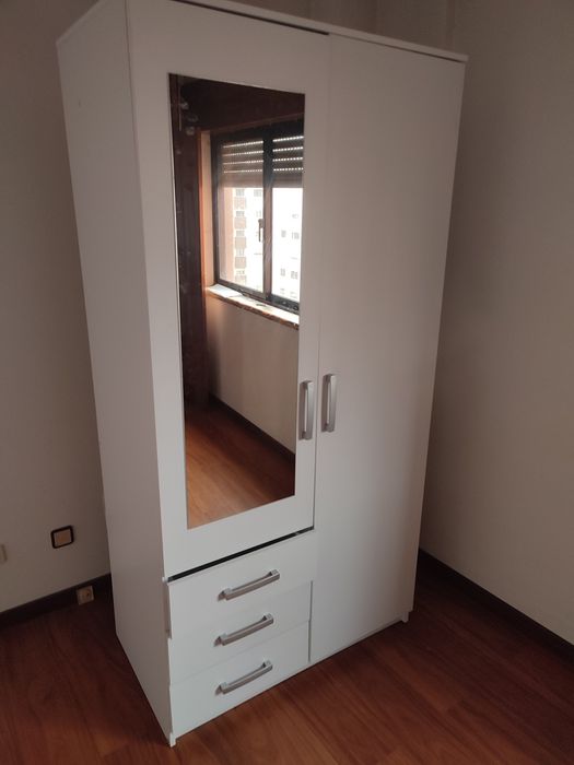 Roupeiro (Guarda fatos) branco