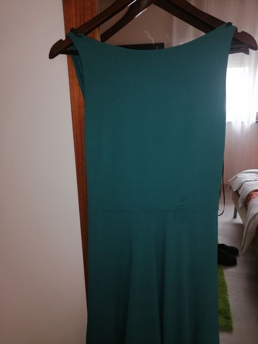 Vestido verde fluído, tamanho M