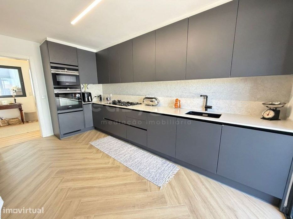 Exclusivo T4 de Luxo no Condomínio Sky City - Terraço de 185m² com ...