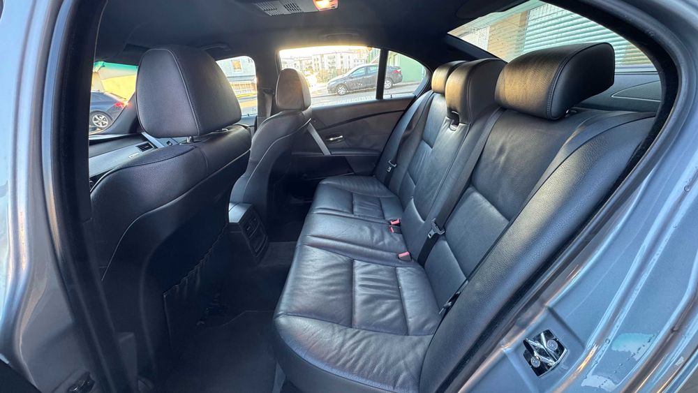 BMW E60 2005 3.0