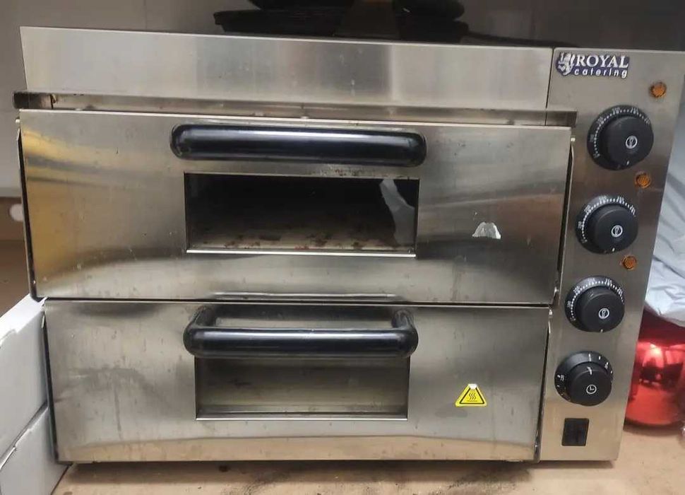 Piec do pizzy , zapiekanek , prawie nowy