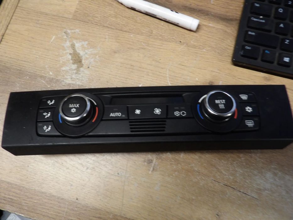 BMW - E93 - PANEL NAWIEWU - KLIMATYZACJI - 9199261