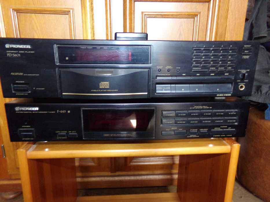 Pioneer F-449 tuner .