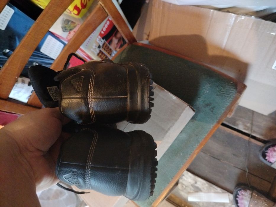 Продам чоловіче взуття