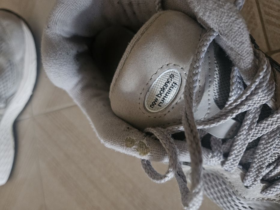 Sapatilhas New Balance 2002R. Tamanho 41,5
