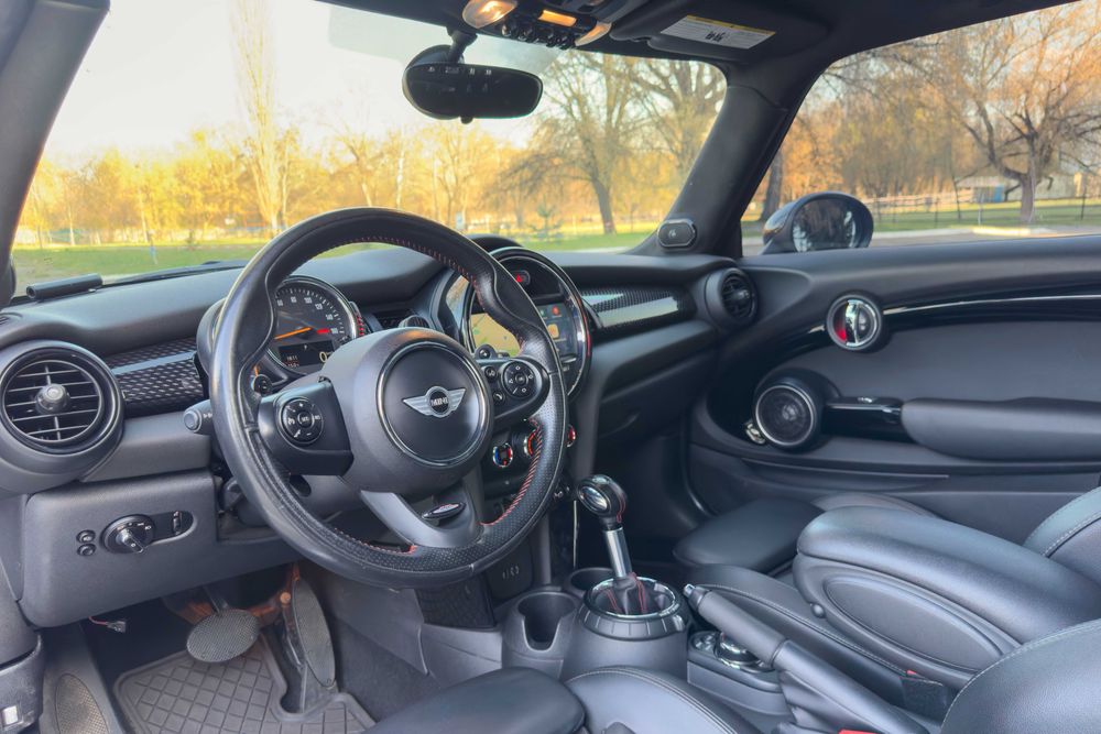 Mini Cooper S F56S 2014 carplay, harman kardon. jcw кермо