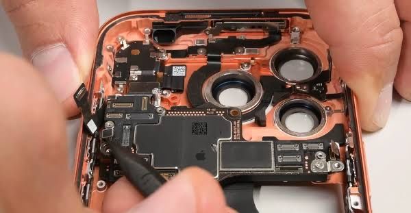 Оригінальні запчастини Apple iPhone 17 Pro Max , 17 Pro , 17