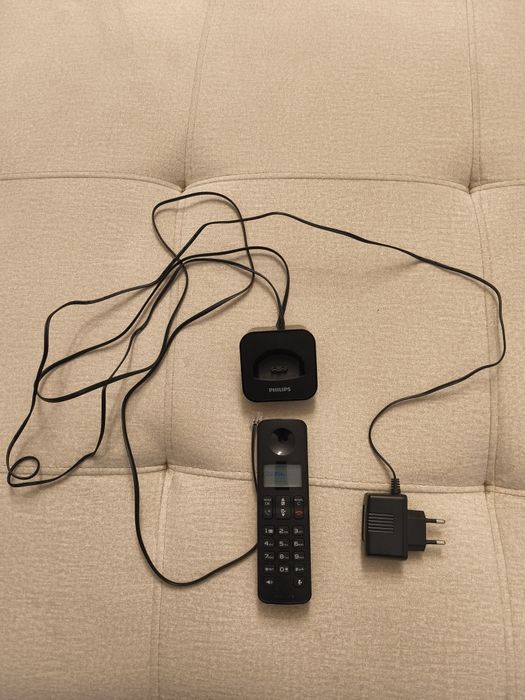 Sprzedam telefon stacjonarny bezprzewodowy Philips D2601B