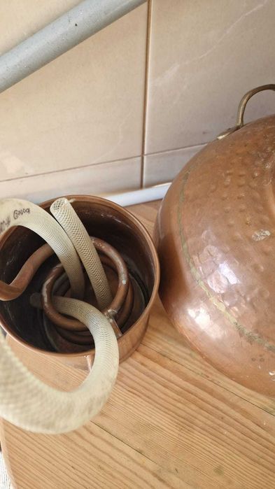 Alambique tradicional (usado) em bom estado e completo com serpentina