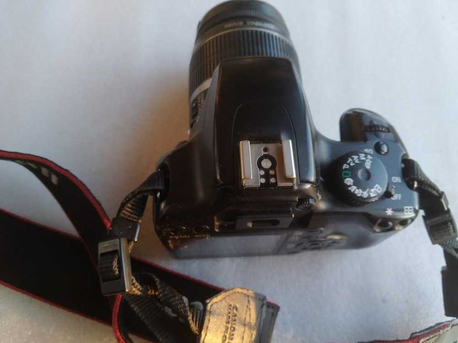 Фотоапарат Canon EOS 1000D, 23 тис. кадрів, стан робочий