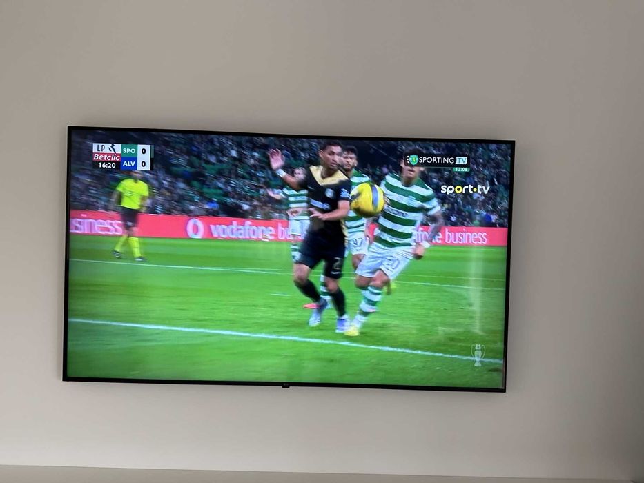 Smart TV LG UHD AI UA73 4K 2025 de 65 polegadas