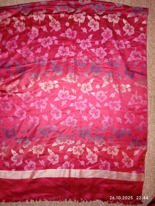 Продаю палантин,роз мір 180/70 см.