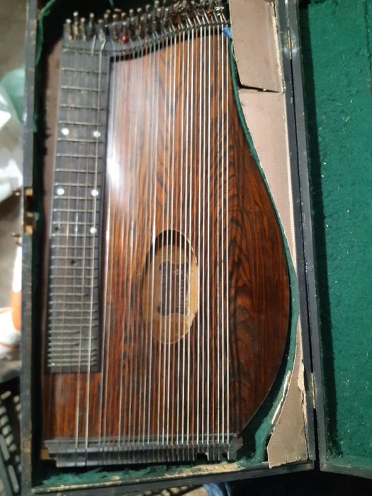 Stara cytra z XlX wieku