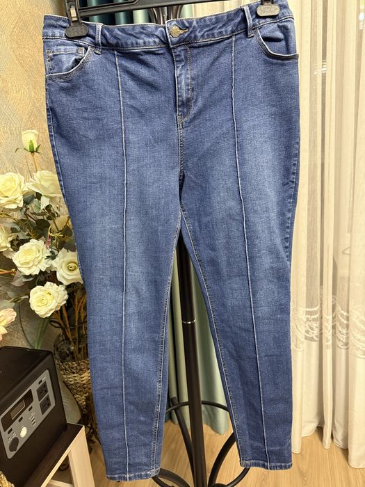 Брюки джинсы на разный вкус