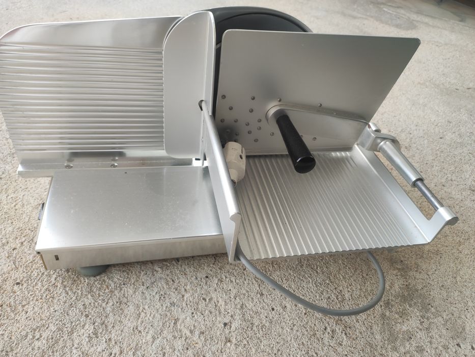 Fiambreira inox em bom estado