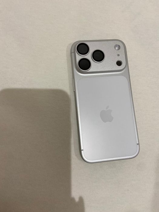 iPhone 17 pro novo com capa original