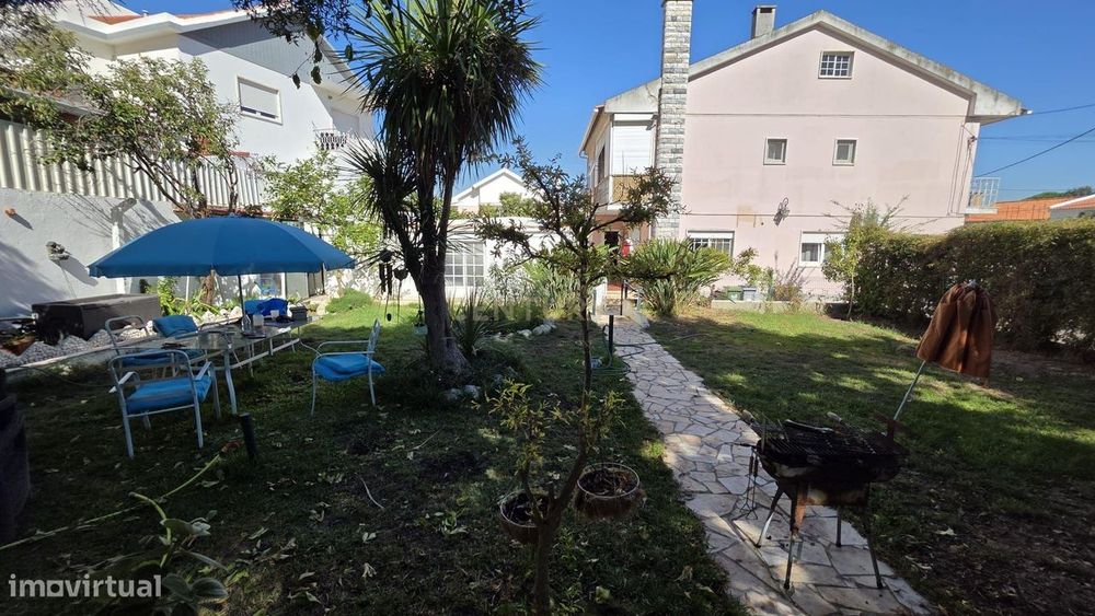 Terreno Urbano em Amora, Seixal - Oportunidade Única!