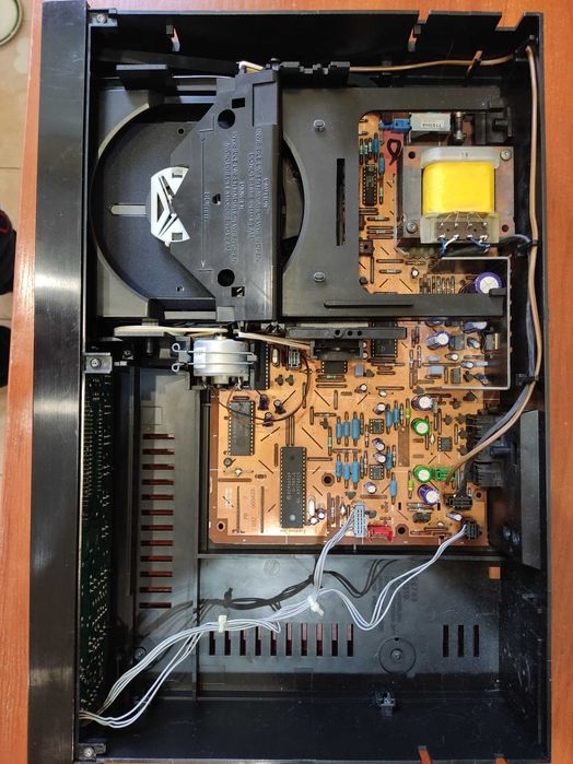 CD проигрыватель Toshiba XR-9118 TDA1541A (аналог Philips) Требует