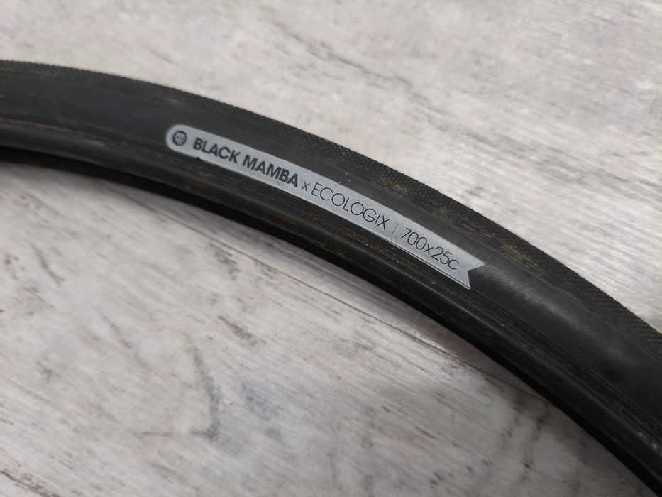 Opona Szosowa Black Mamba 700x25C – Max 10 Bar