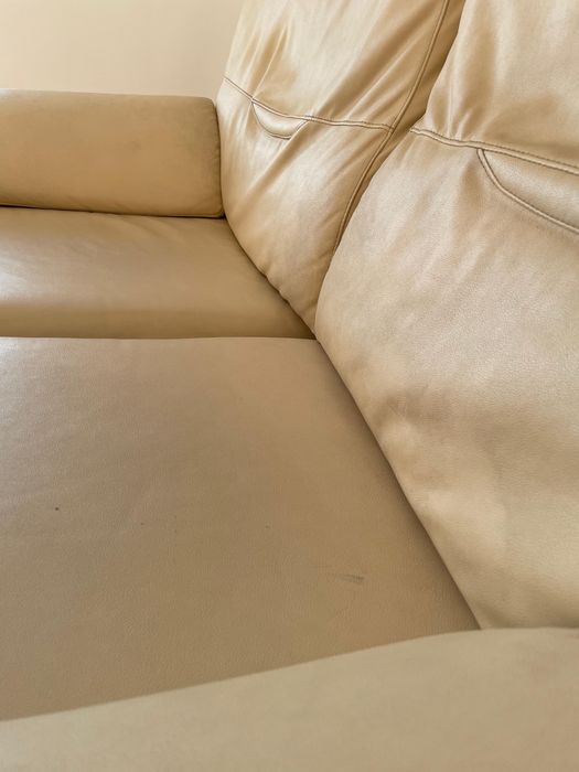 Sofá em Pele - Conforto e Elegância