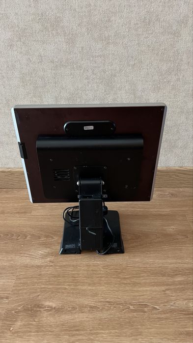 POS Carisma 2 - 2gb Ram-SSD - win10