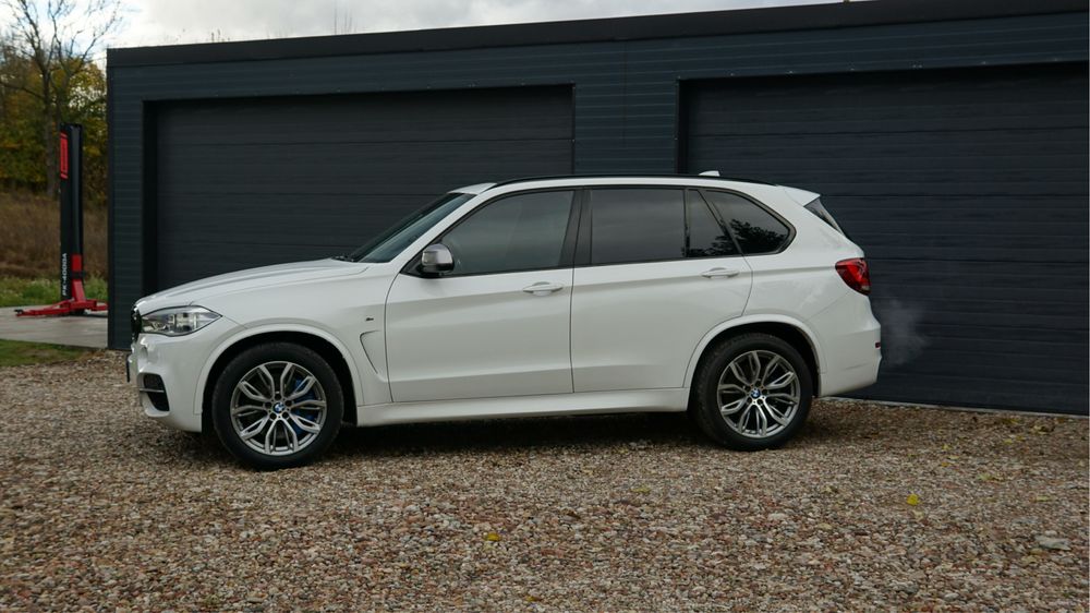 BMW X5M 5.0D F15
