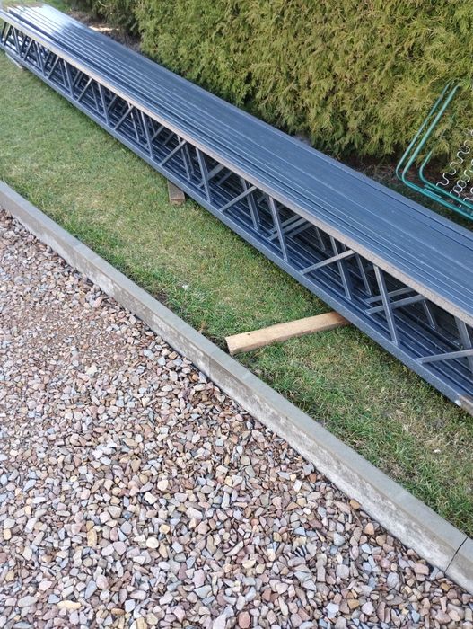 Wiata kratownica garazowa