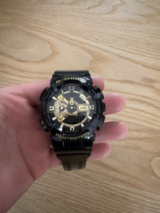 G-shock zloto-czarny