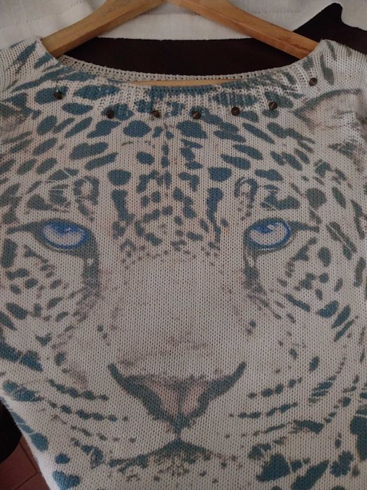 Camisola oversize, onça pintada, felinos, em muito bom estado