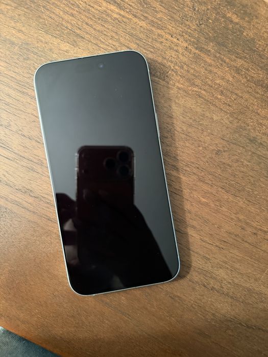 Vendo Iphone 15 plus verde menta