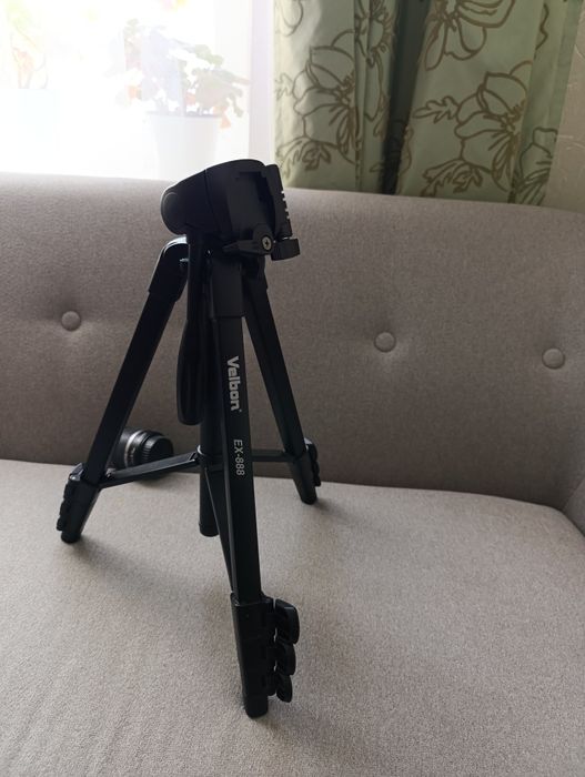 Зеркальный фотоаппарат Canon EOS 550D