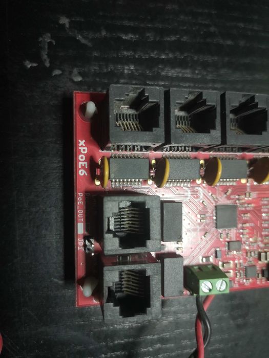 2x Switch 6-portowy PoE BCS-xPoE6