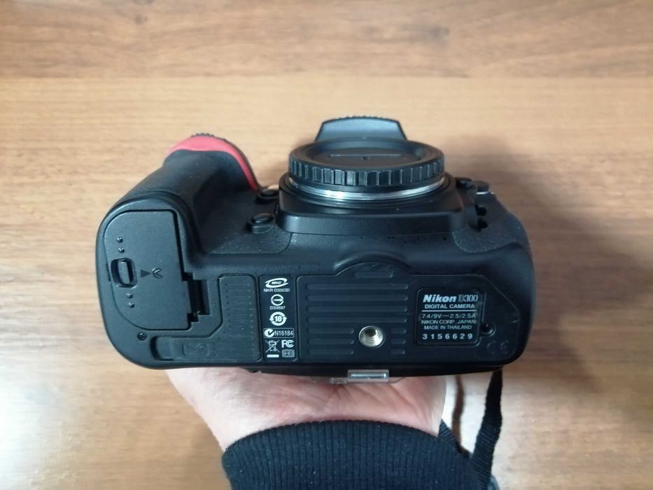 Nikon D300 (пробег 10к)