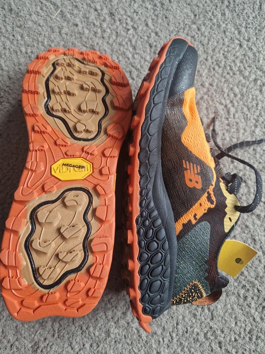 Buty do biegania męskie New Balance MTHIERV7 hot marigold