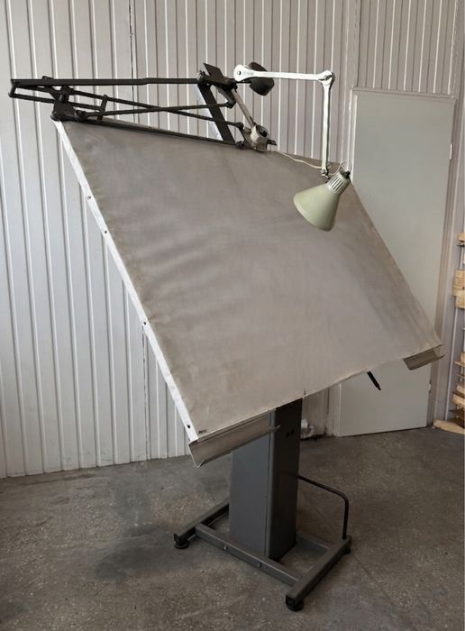 Profesjonalny stół kreślarski Skala