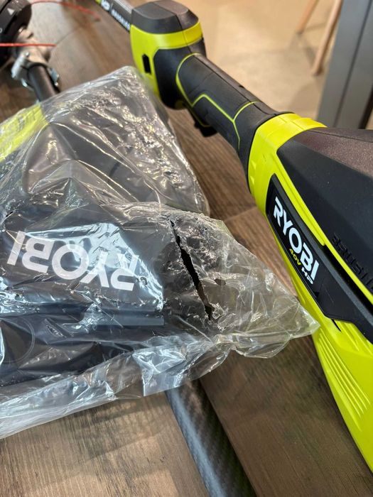 Zestaw podkaszarka i dmuchawa akumulatorowa RYOBI 40V RY40960  USA