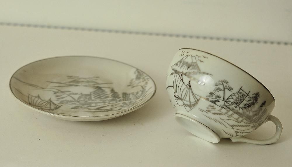 Chávena chinesa antiga com "holograma"