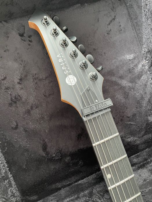 Zestaw: Gitara elektryczna Spira T-400 MWH + Wzmacniacz NUX + Hardcase