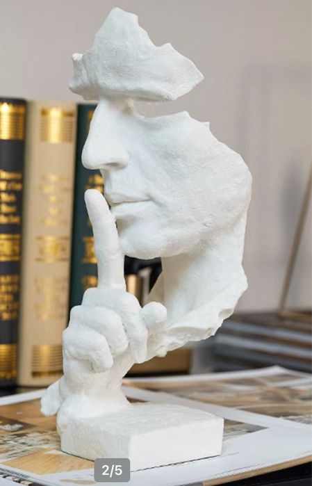 Escultura de máscara silenciosa.Zlindissima. Nova