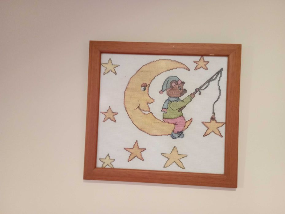 Quadro com moldura em madeira e vidro