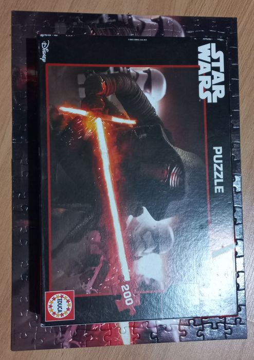 Puzzle "star wars"  200 peças