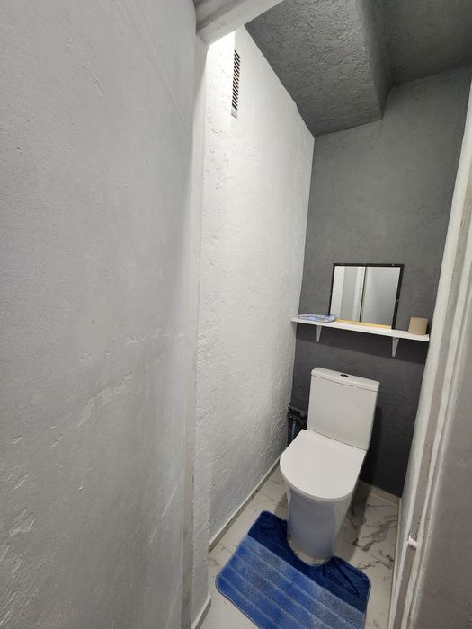 Посуточно 1 но комнатная кв.на Русановке,м.Левобережная 10 мин.пеши