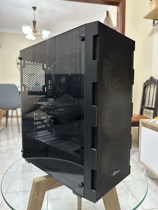 PC Gaming Ryzen 7 5700g / RTX 4060 / 32 GB RAM / 1 TB SSD - Rápido + UPS (Proteção contra corrente) - Excelentes condições