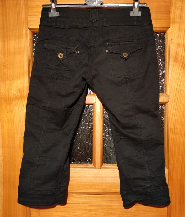 Bermudy / Spodnie za kolano damskie Promod czarne rozm. 36