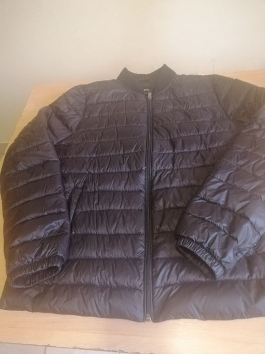 Куртка женская, пуховая, тонкая.