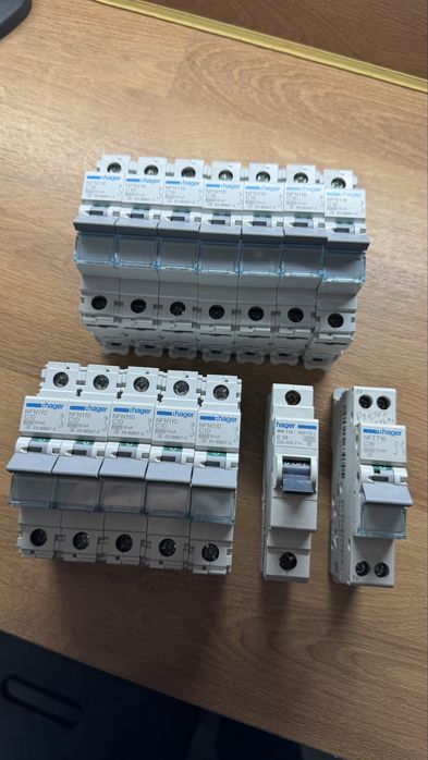 Disjuntores Hager (x14) - 10A e 16A