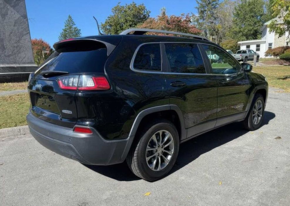 Jeep Cherokee Latitude Plus      2020