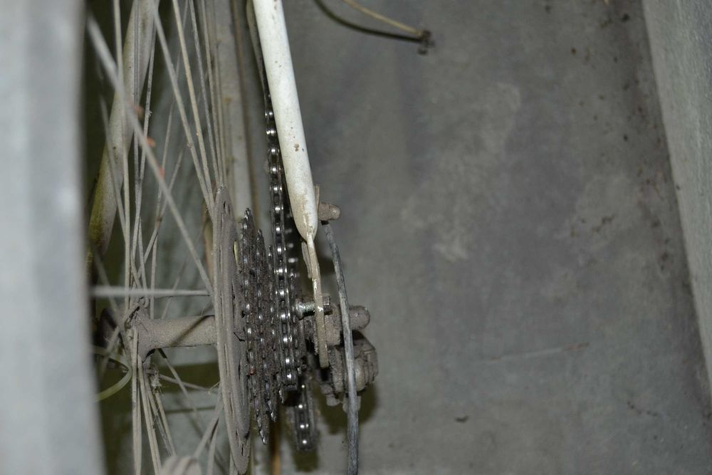 Bicicleta antiga para restaurar