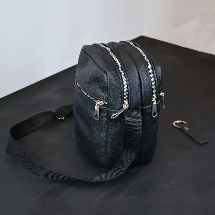 Чоловіча шкіряна сумка-месенджер барсетка з натуральної шкіри 4 кишені